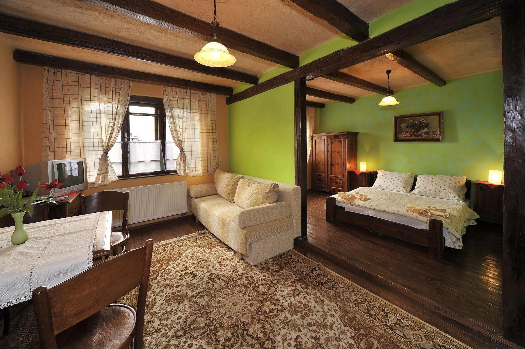 Apartmány Village Velky Slavkov Exterior foto
